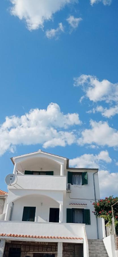 Apartment Silvija Vinisce ภายนอก รูปภาพ