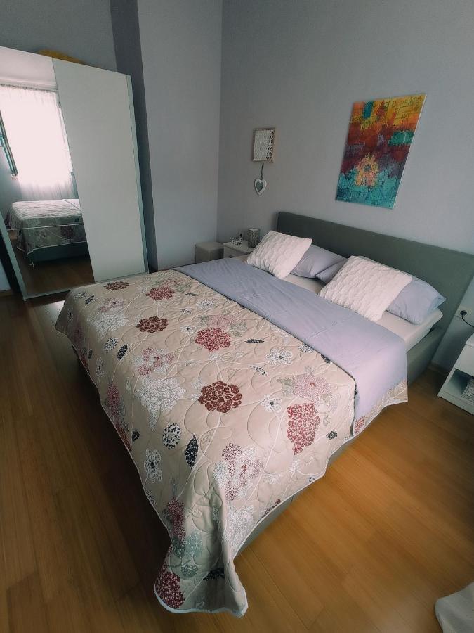Apartment Silvija Vinisce ภายนอก รูปภาพ