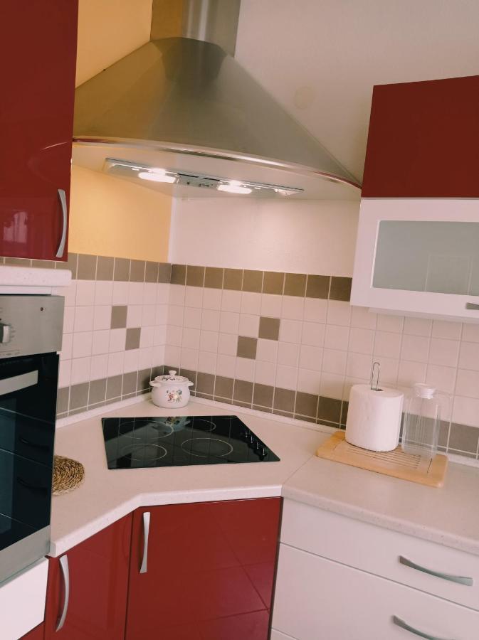 Apartment Silvija Vinisce ภายนอก รูปภาพ