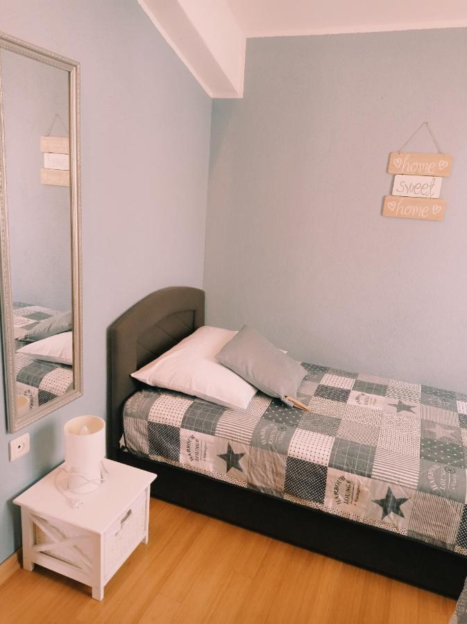 Apartment Silvija Vinisce ภายนอก รูปภาพ